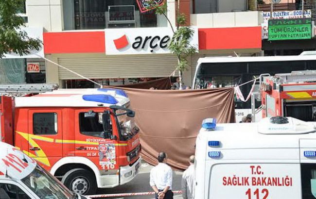 В Турции автобус врезался в толпу, погибли 11 человек