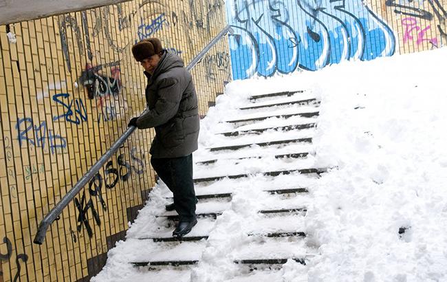 Синоптики предупреждают о мокром снеге в Украине и тумане в Киеве