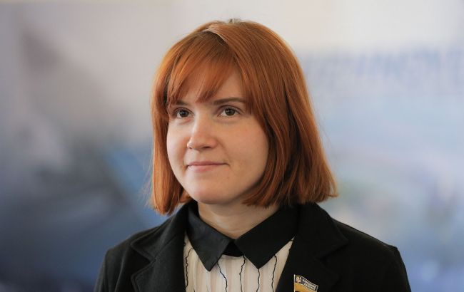 Безуглой могут запретить участие в заседаниях Рады из-за "асоциального поведения"