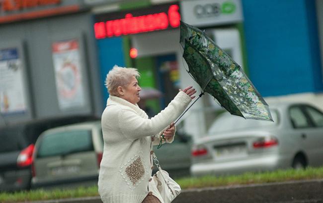 Синоптики попереджають про посилення вітру в Україні