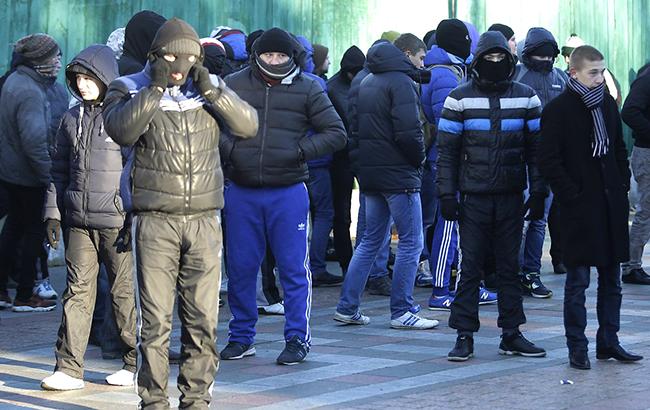"Ти ж нормальний паца!": волонтер рассказал о странном контингенте на митингах в Киеве