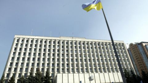 ЦВК зареєструвала ще трьох кандидатів у нардепи