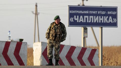 Вступили в силу новые правила пересечения админграницы с Крымом