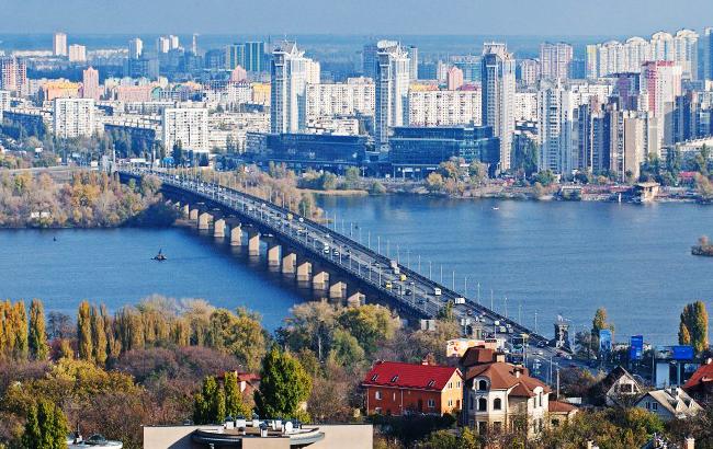 В Киеве 9 ноября ограничат движение на мосту Патона