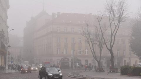 Синоптики попереджають про туман і ожеледицю в Україні