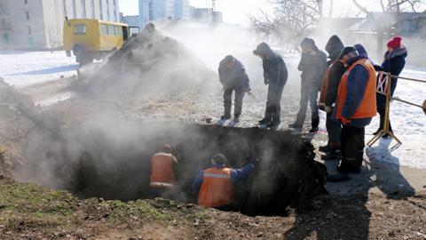 В Харькове возобновили теплоснабжение после очередного прорыва теплотрассы
