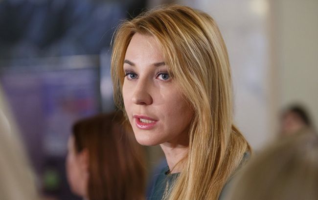 Червакова: в результате "войны" силовиков может рухнуть государство