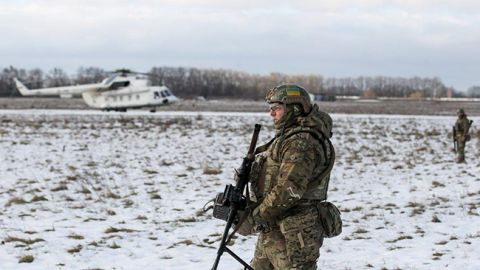 Абсолютна більшість українців впевнені, що Росія веде проти України війну