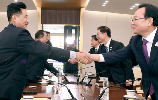 КНДР відправить на Олімпіаду до Південної Кореї 230 уболівальників