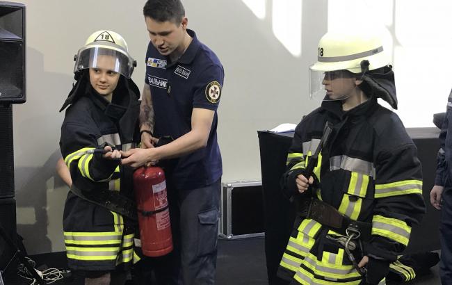 Уроки безопасности в ТРЦ &laquo;Космополит&raquo;!