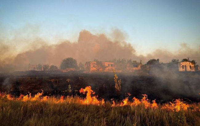 У Миколаївській області понад 50 пожеж: пошкоджено будинки та господарчі споруди