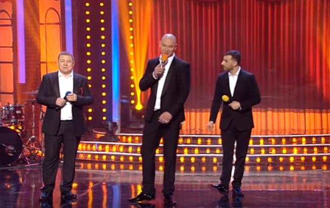 "Квартал 95" посвятил Яценюку свою версию "лабутенов" Ленинграда