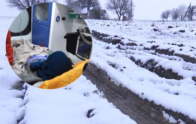 "Кінна швидка": через бездоріжжя до вмираючої бабусі медики їхали на возі