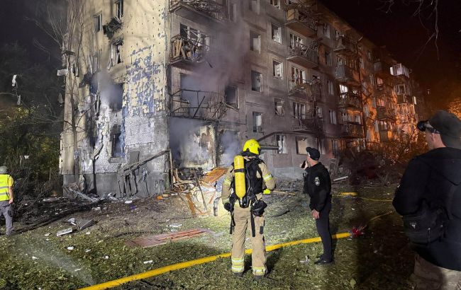 Приліт балістики у Києві потрапив на бодікамеру поліцейських (відео)
