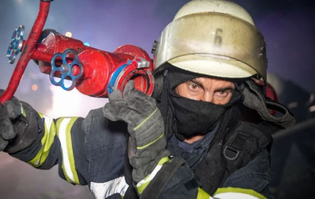 Нічний обстріл Одеси: в місті вирували пожежі та постраждала людина