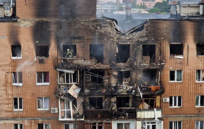Пожары, погибшие и пострадавшие: фото последствий мощнейшей атаки РФ по Харькову