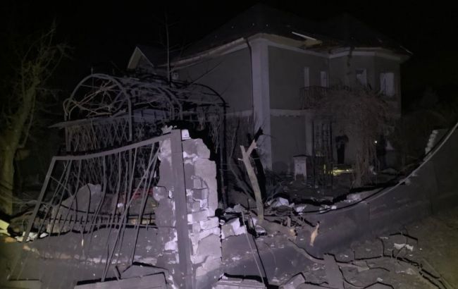 Пошкоджено понад десяток будинків та авто: наслідки удару балістикою по Кривому Рогу