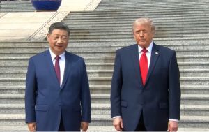 Трамп зустрівся із Сі Цзіньпіном у Китаї