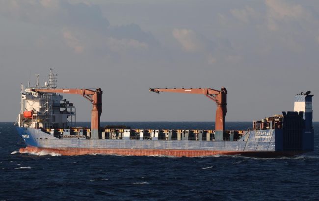 Флот Португалии наблюдает за пятью военными кораблями РФ около своих берегов