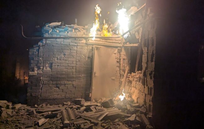 У Запоріжжі щонайменше 12 прильотів: пошкоджено будинки та будівлі підприємств