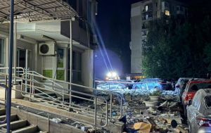 Пошкоджено висотку, зруйновано офіси та навчальні заклади: фото Одеси після нічної атаки РФ