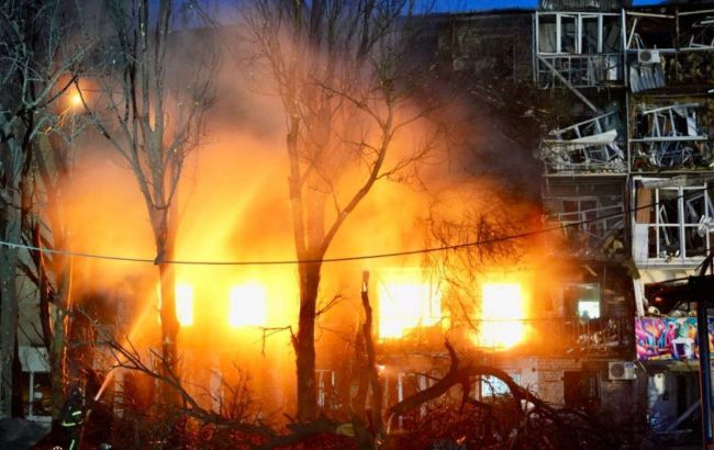 Масована атака на Запоріжжя: є влучання та поранені (фото)
