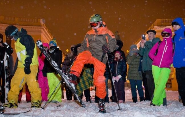 Снігопад в Одесі: Потьомкінські сходи перетворилася на трасу для лижників і сноубордистів
