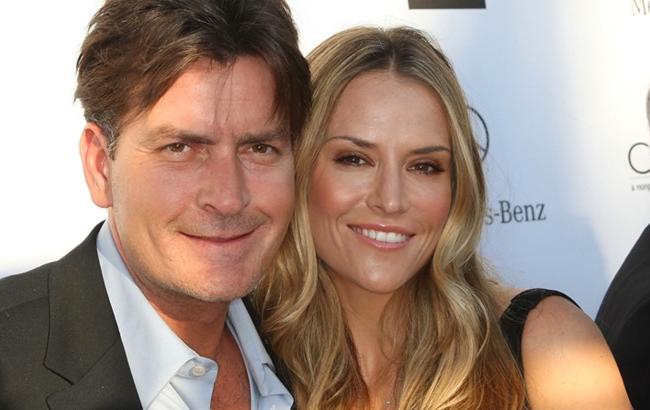 Чарлі Шин має намір продати особняк, в якому живе його екс-дружина з малолітніми дітьми