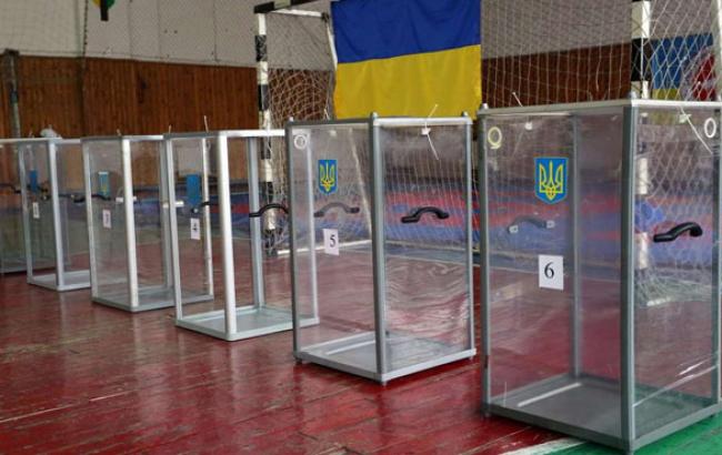 В Івано-Франківській області невдоволений виборець розбив урну і порвав бюлетень