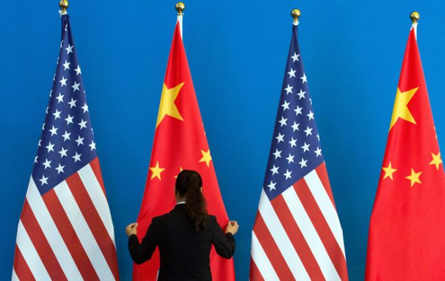 Китай звинуватив США і ЄС у втручанні у внутрішні справи країни