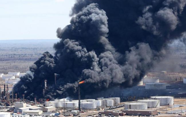 В результате взрыва на нефтеперерабатывающем заводе в США пострадали 20 человек