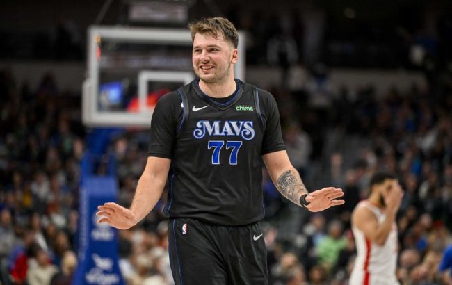 Забавный трюк лидера "Далласа" обеспечил трехочковый против "Лейкерс": момент дня в НБА