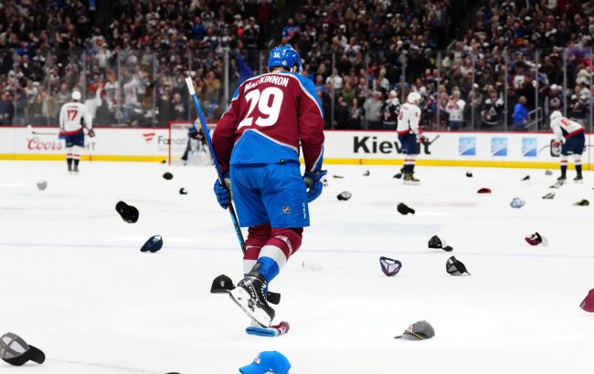 Лидер "Колорадо" с четырьмя шайбами за матч возглавил топ-3 звезд вечера НХЛ: видео