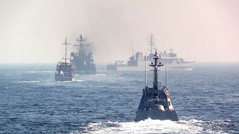 В Украине проходят военно-морские учения в Черном море, работа некоторых портов ограничена