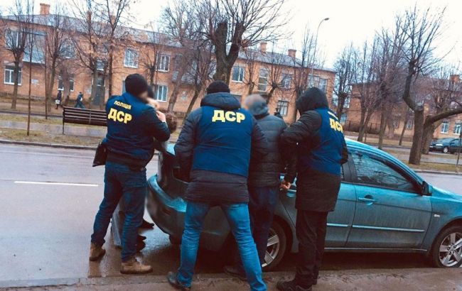 У Чернігові викрили канал постачання наркотиків в СІЗО