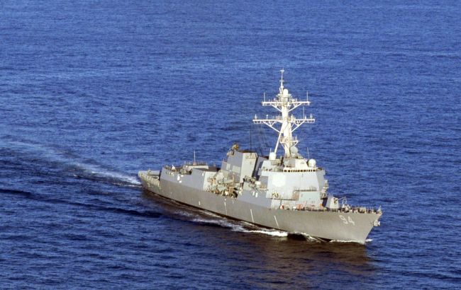 США разместили эсминец в Персидском заливе
