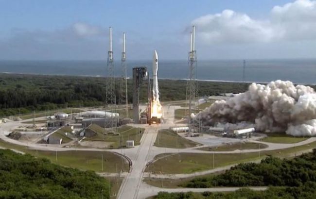 США запустили на орбиту ракету-носитель с военным космопланом