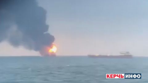 Число загиблих при пожежі на судах в Чорному морі досягло 14