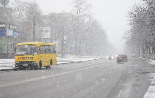 Киевских водителей предупреждают о снеге и гололедице 2 декабря