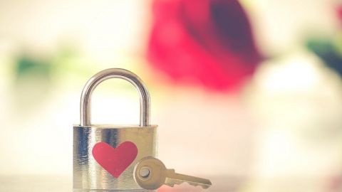 Що подарувати хлопцеві на День Святого Валентина: топ-10 свіжих ідей