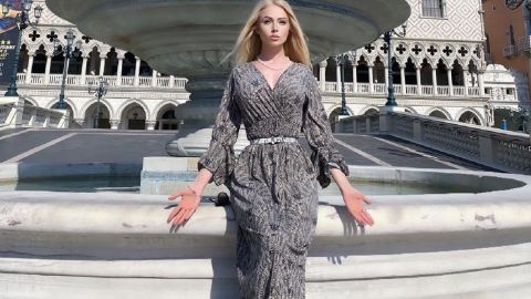 Одеська Барбі, яка хотіла покінчити з собою, стала масоном: її нові фото вражають