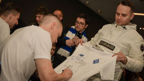 Київське "Динамо" напередодні матчу з "Фенербахче" провело для вболівальників автограф-сесію