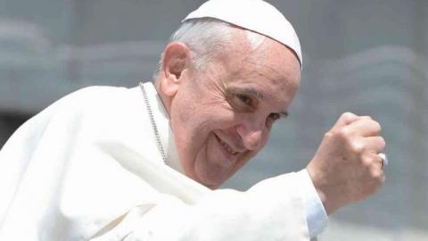 Папа римський закликав журналістів боротися з "фейковий новинами"