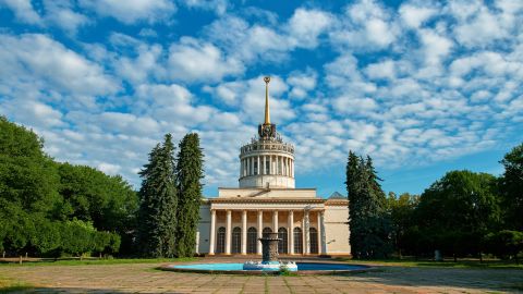 Дайджест новин від ВДНГ: арт-перехід та нові лавки