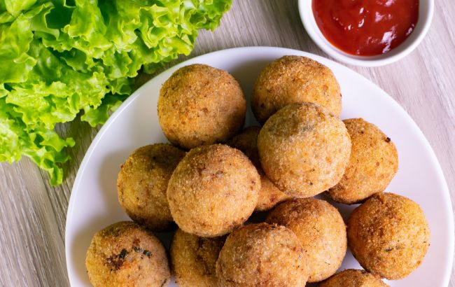 Кілограм соковитих і ніжних котлет з 0,5 кг фаршу: готуємо без борошна, манки і булки