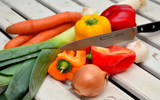 Точим нож без точилки и усилий: самый простой способ