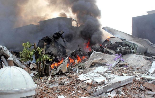 У Венесуелі в результаті аварії літака загинули 16 осіб