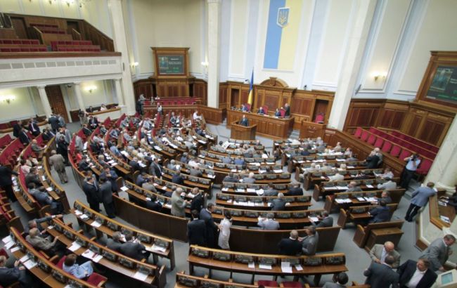 Рада хоче зменшити тиск на платників податків
