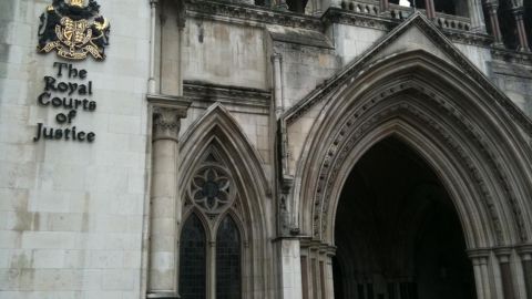 Дати неправдиві свідчення в англійському суді не вийде, - експерт