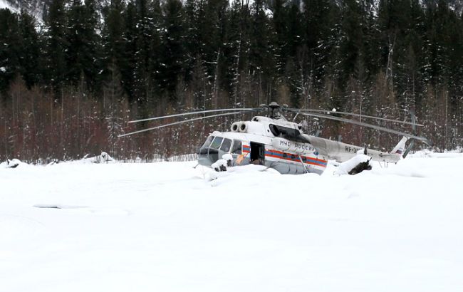 В РФ в результате крушения вертолета погибли два человека